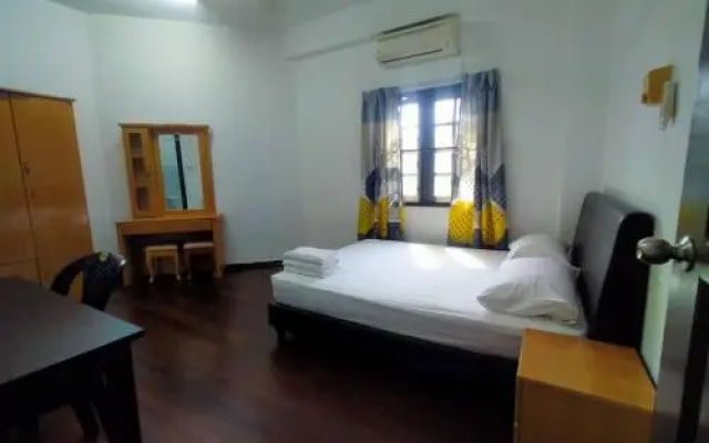 Titi Panjang Apartment Lumut Sitiawan Manjung