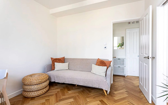 London Bridge Cosy Chic: Your Perfect 1-bed London Retreat
