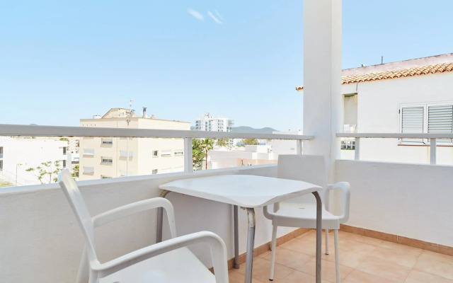 Apartamentos San Antonio Beach