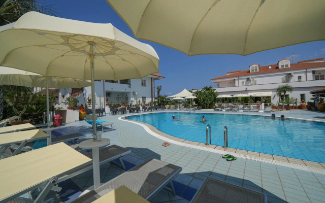 Hotel Damanse