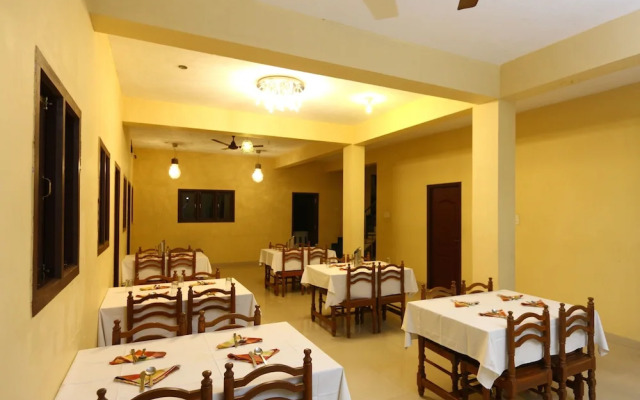 OYO 22670 Flagship Castle Apartment