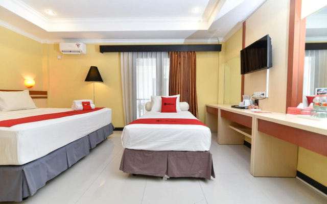 RedDoorz Plus near Mall Bali Galeria 2 – Guest Rooms – Denpasar