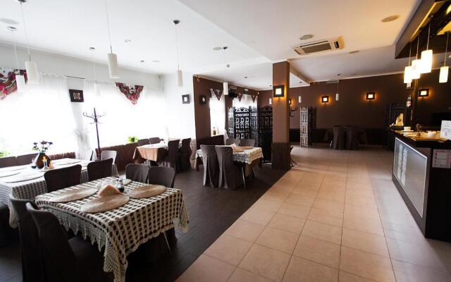 Noclegi i Restauracja Folkowa