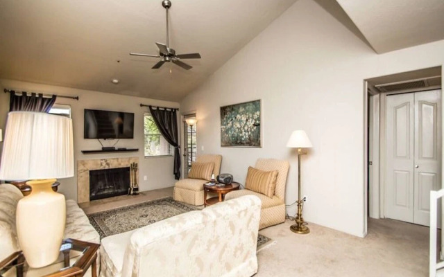 Great North Scottsdale Condo!