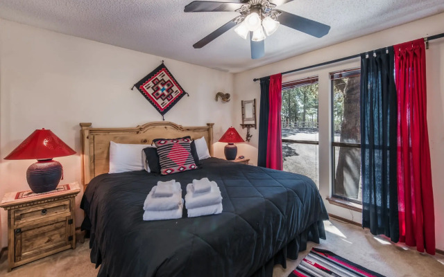 Cowboys Indians and Outlaws - Three Bedroom Cabin