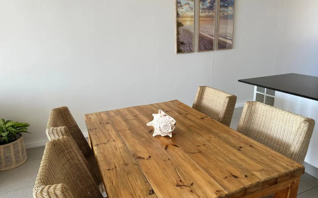 Durban Beach Front SPECTACULAR OCEAN VIEWS - 3 BED