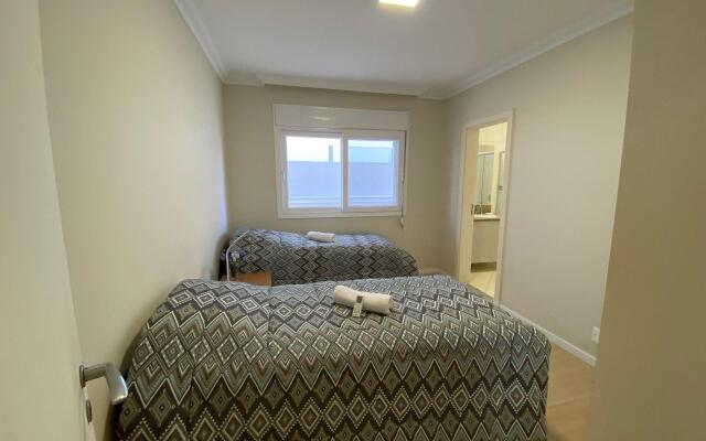 Casa Térrea 3 suítes Piscina Jurere Internacional