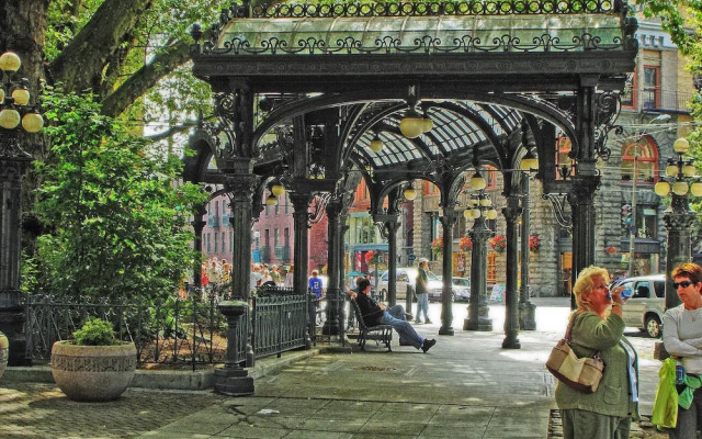 Pelicanstay in Pioneer Square