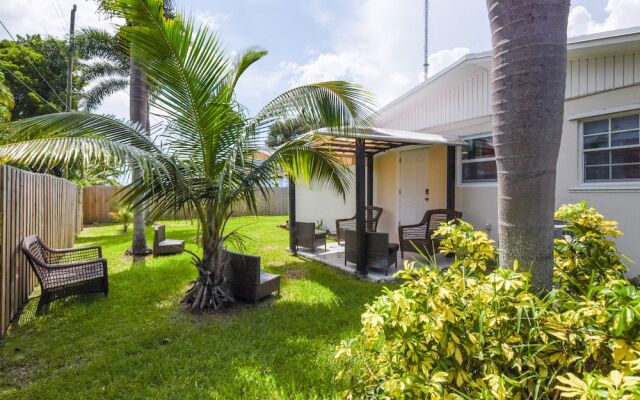 Stunning Miami Oasis w/ Private Furnished Patio!