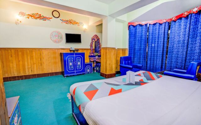 OYO 6932 Hotel Snow Lion