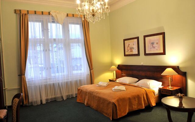 Hotel Ester