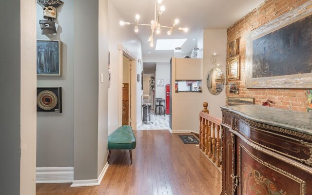 Beautiful 2 BR in the Heart of Downtown