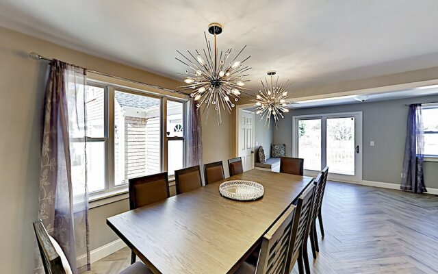 Phinneys - 4 Br Home