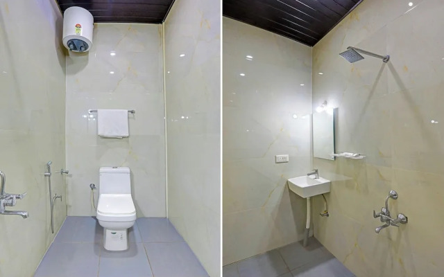 Fabhotel Bluemoon Residency