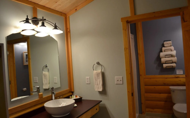 Tonglen Lake Lodge