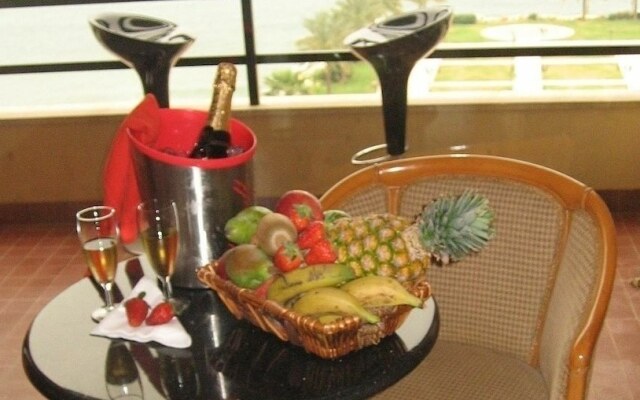 Aquarium Hotel & Resort