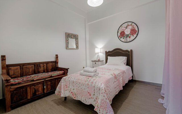 Charming Central Corfu Apartment