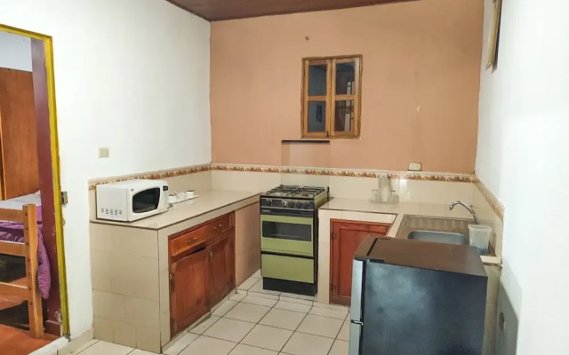 1961 Los Naranjos Hostal