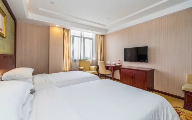 Vienna Classic SH Jinshanwei Railway Station