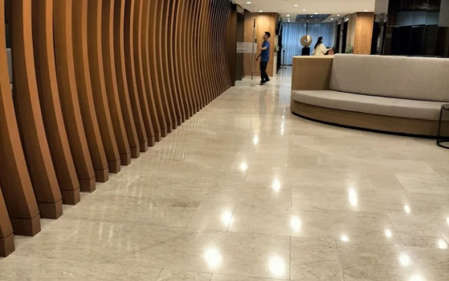 Shore2 Residences Tower2