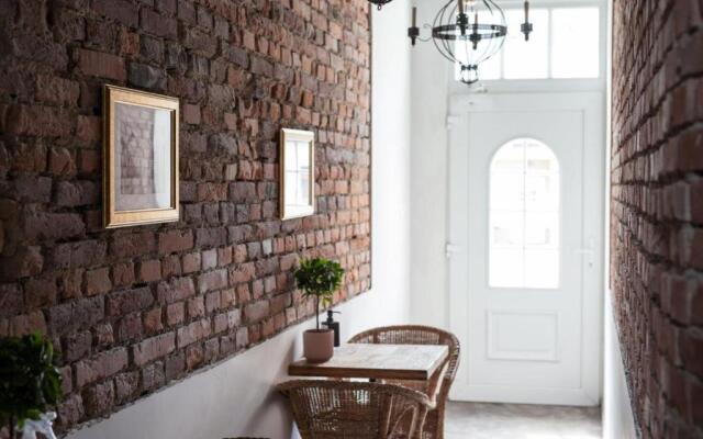 Boleslav Home De Luxe