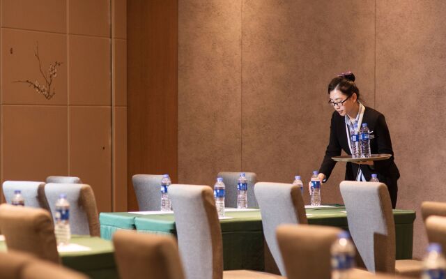 Life All Suites Hotel (Suzhou International Expo Center)