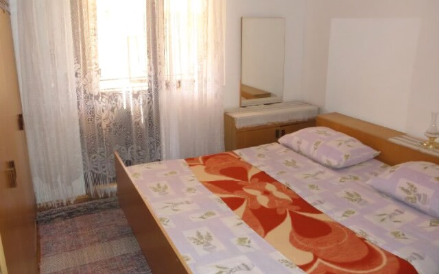 Apartments Mara