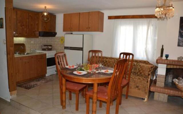 Holiday Home 3 Bedrooms - Marmari