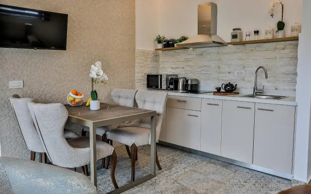 Beach Walk Luxury Suites