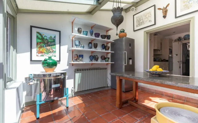 Lilyville Road III by Onefinestay