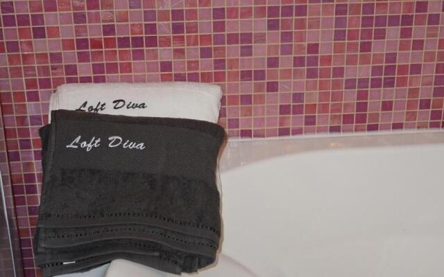 Loft Diva Lake View by Gardadomusmea