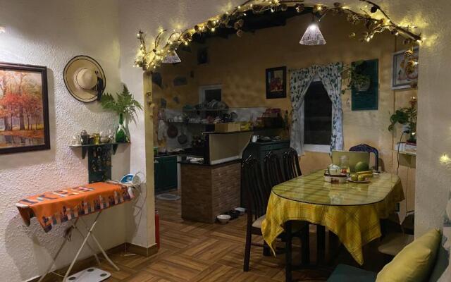 Nhà Tím Homestay
