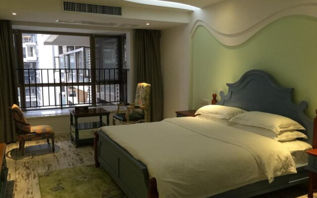 Revolver Theme Design Hotel