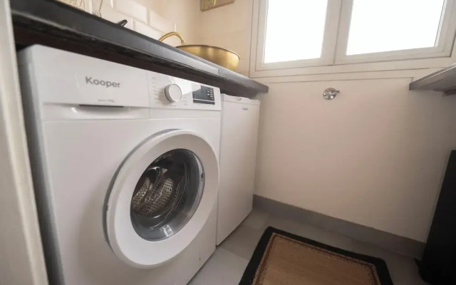 Romantic Terraced Escape in Prati