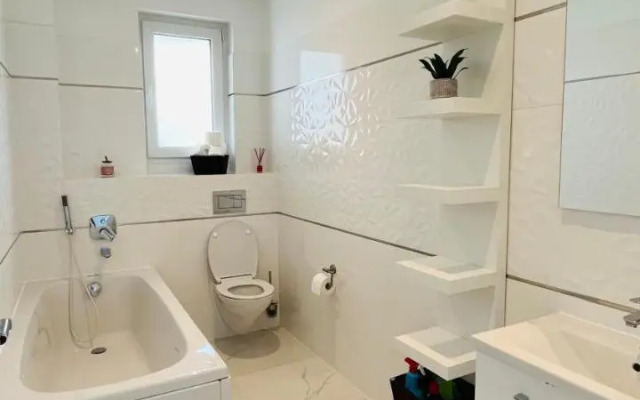 Sunshine House Makarska with Free Beach Parking