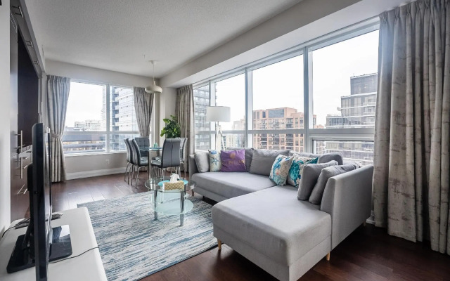 Delsuites North York Hullmark