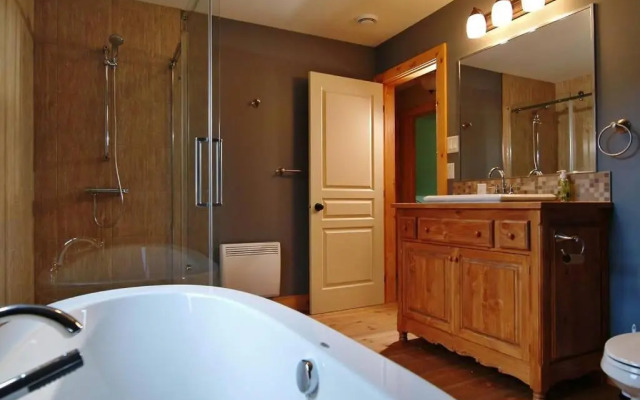 Alpages 9015 -Les Chalets Alpins Stoneham