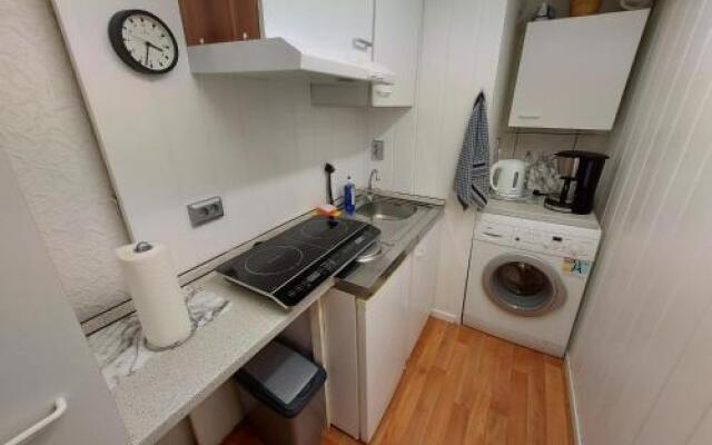 Homebase Apartments Flower Square