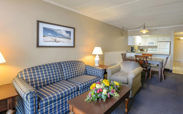 Marigot Beach Suites