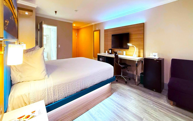 Days Inn by Wyndham Los Angeles LAX/Redondo/Manhattan Beach