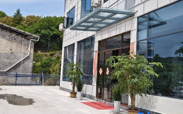 Xuan'en Yinfeng Hotel (Huaxin Plaza) – Exterior – Enshi Prefecture