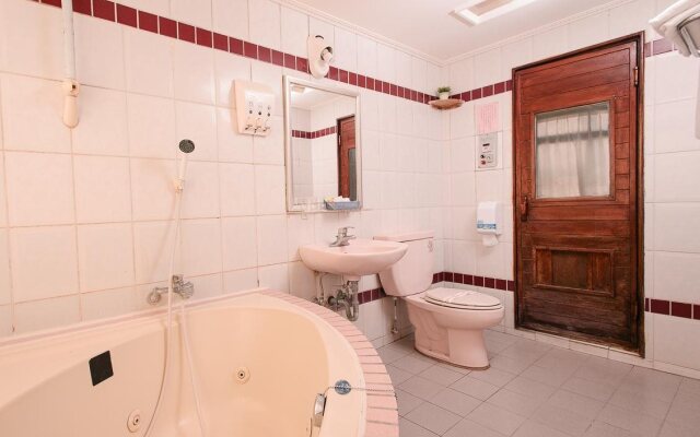 Beethoven Express Hotel