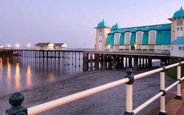 Stunning 3-bed House in Penarth