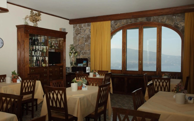 Hotel Mega Mare