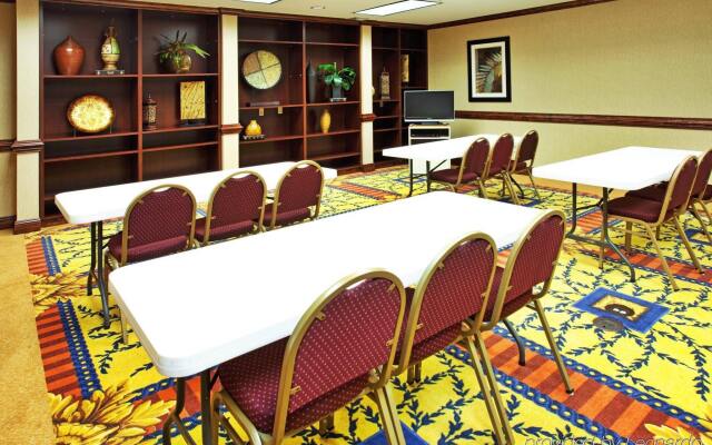 Holiday Inn Express & Suites Ocean Springs by IHG