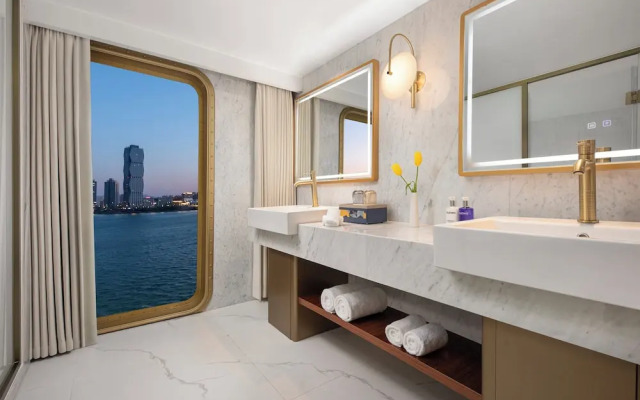 Voco Lianyungang Star Of Haizhoubay by IHG
