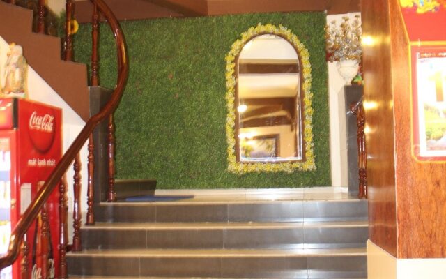 Tay Ho Hotel