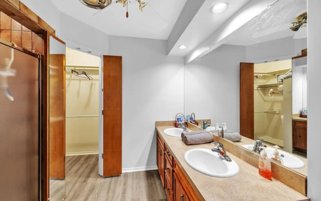 Lake House At Granbury 3 Bedroom Home