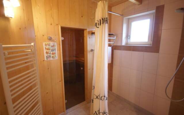 Fine Holiday Home in the Surroundings of Vitry-aux-loges Near Large Swimming Lake