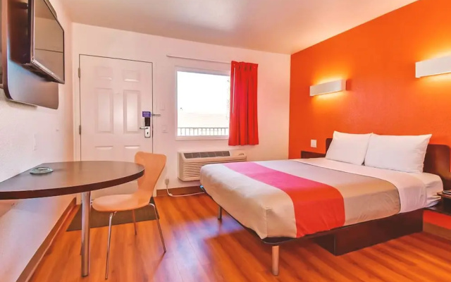 Motel 6 Cleveland East - Macedonia